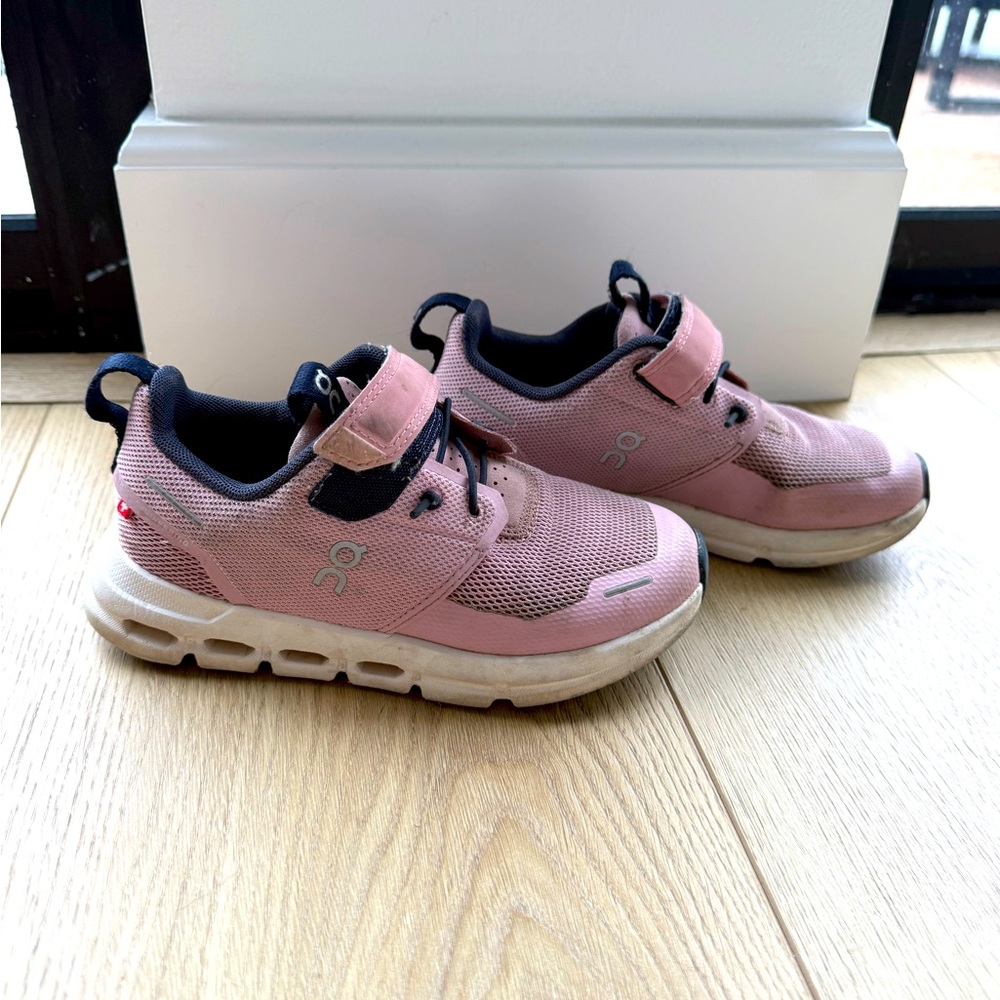 ON Cloud On Running Shoes GUC